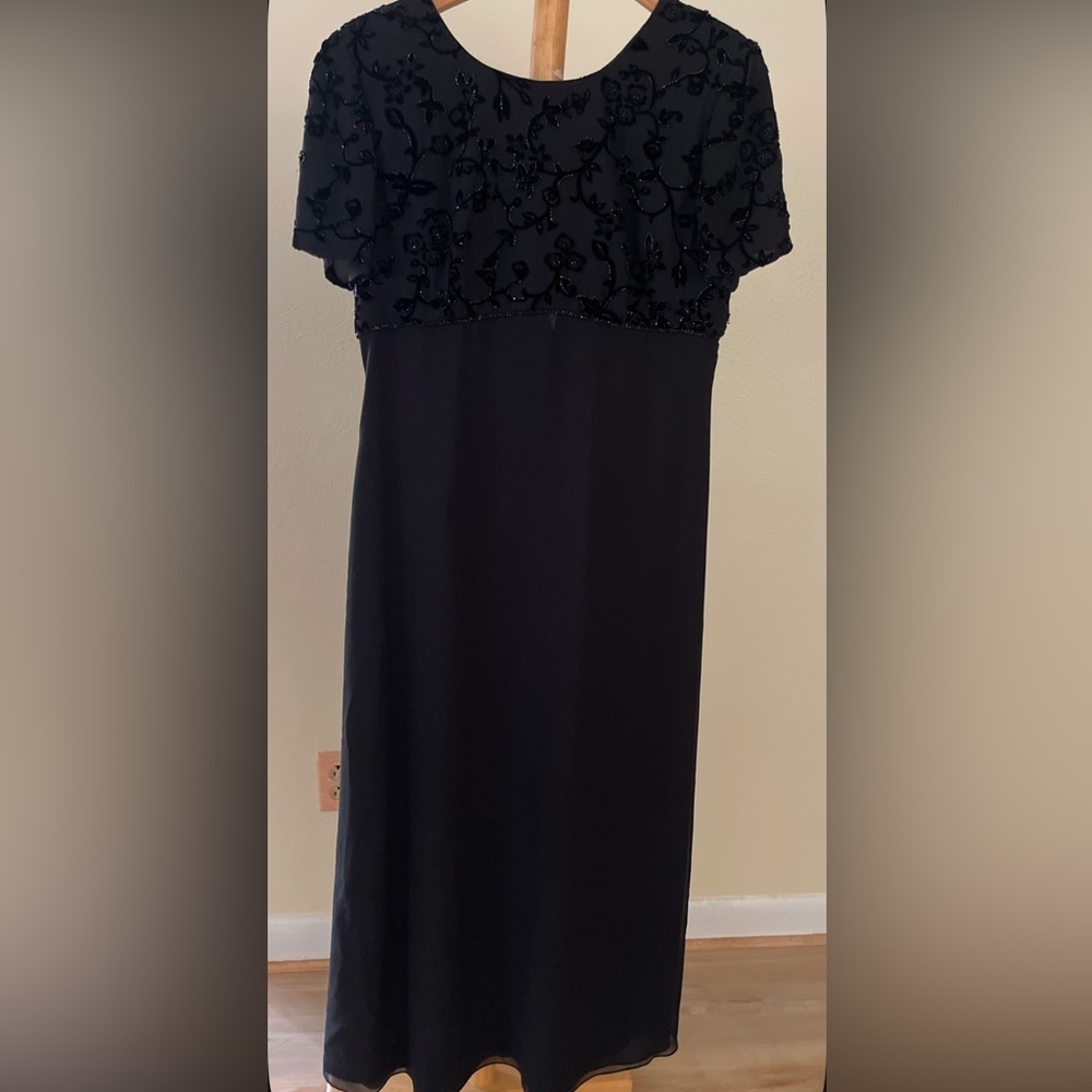 Talbot Elegant Black Evening Dress - Picture 3 of 13